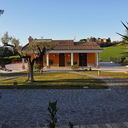 B&B Agrifoglio Sant'Elpidio a Mare Luaran gambar